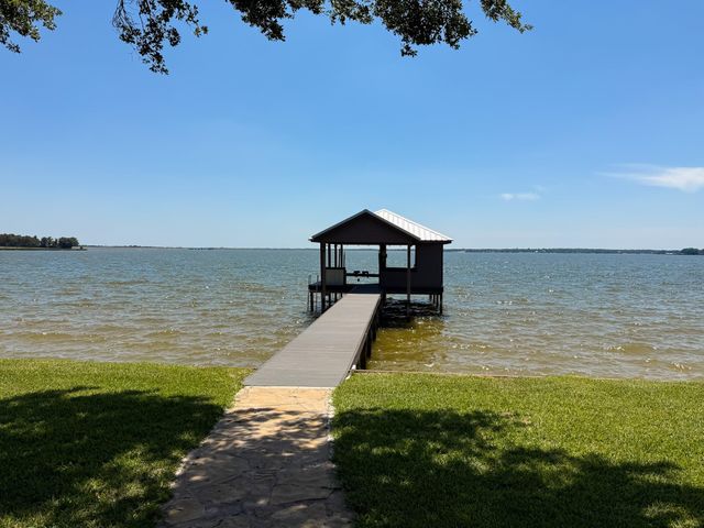 20274 County Road 376, Marquez, TX 77865