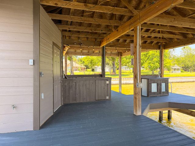 20274 County Road 376, Marquez, TX 77865