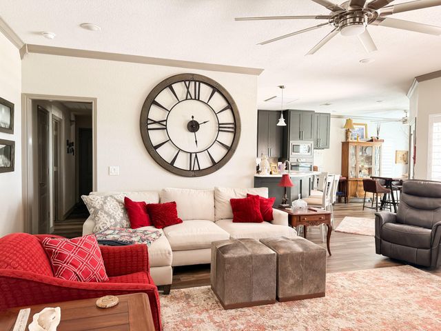 20274 County Road 376, Marquez, TX 77865