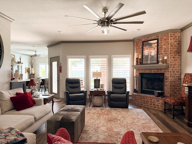 20274 County Road 376, Marquez, TX 77865