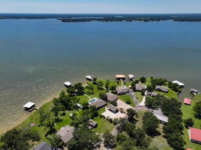 20274 County Road 376, Marquez, TX 77865