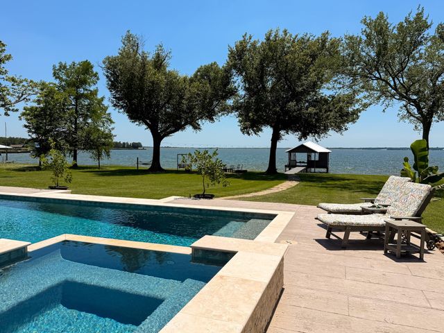 20274 County Road 376, Marquez, TX 77865