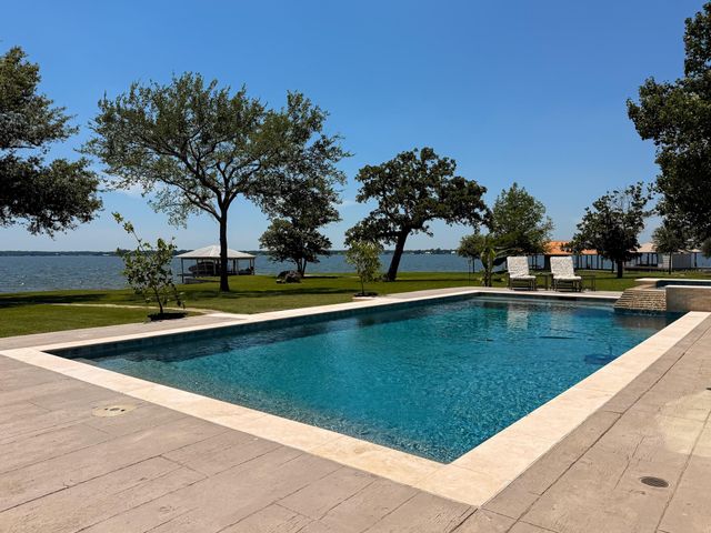 20274 County Road 376, Marquez, TX 77865