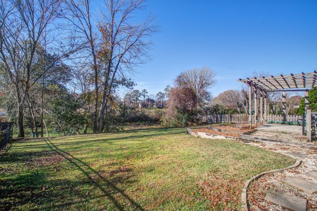 11 Stutz Court, Charleston, SC 29414