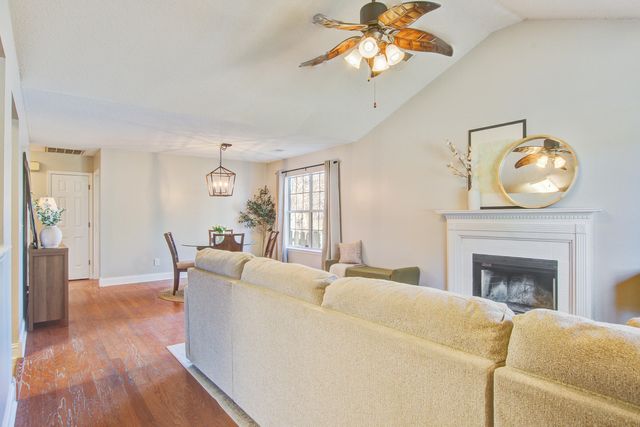 11 Stutz Court, Charleston, SC 29414