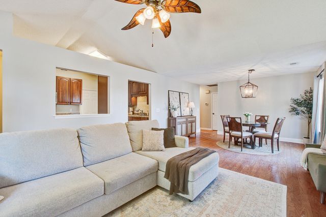 11 Stutz Court, Charleston, SC 29414