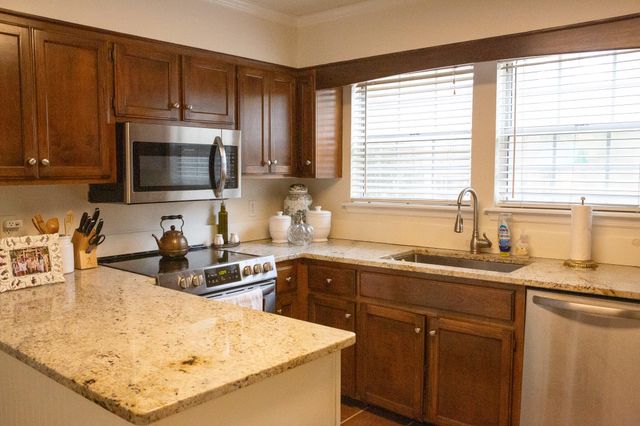 218 E Sheppard Street, Stapleton, GA 30823