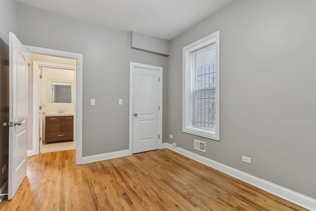 3220 W Polk Street 1, Chicago, IL 60624