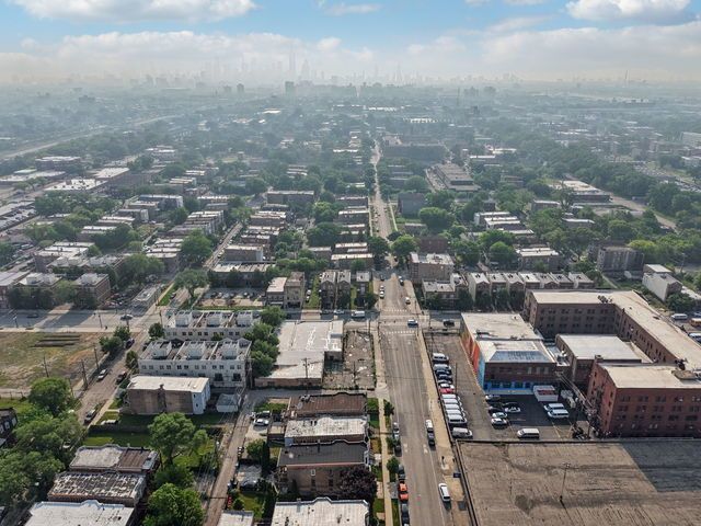 3220 W Polk Street 1, Chicago, IL 60624