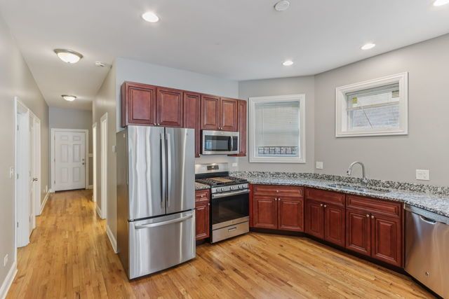 3220 W Polk Street 1, Chicago, IL 60624