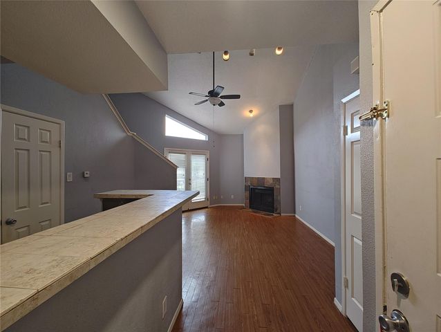 10855 Meadowglen Lane 928, Houston, TX 77042