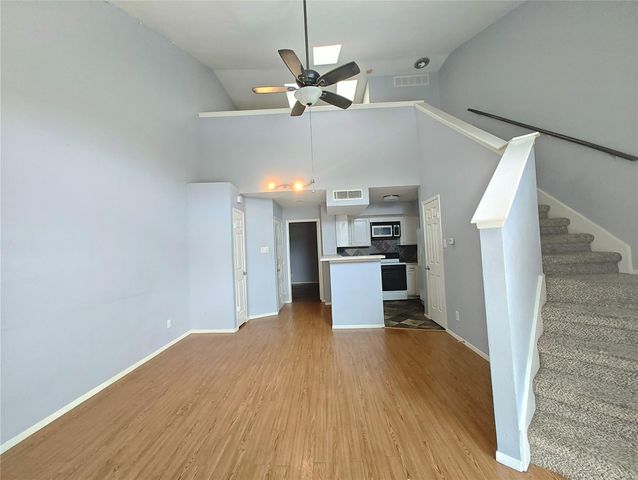 10855 Meadowglen Lane 928, Houston, TX 77042