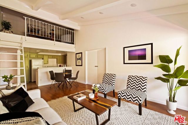 2700 Cahuenga Boulevard 4303, Los Angeles, CA 90068