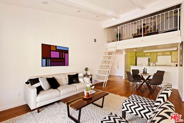 2700 Cahuenga Boulevard 4303, Los Angeles, CA 90068