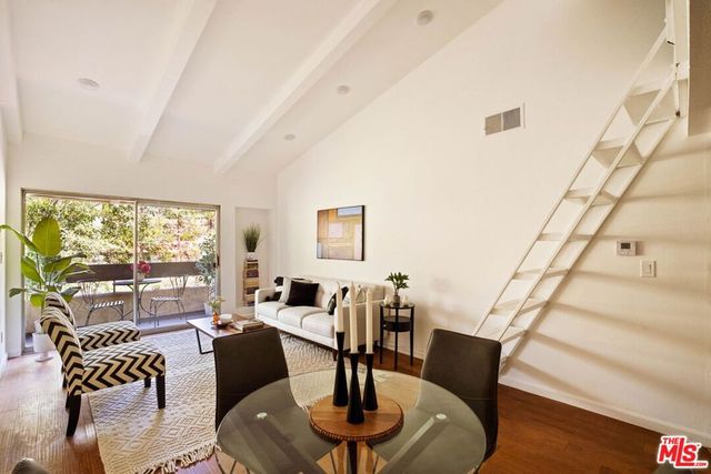 2700 Cahuenga Boulevard 4303, Los Angeles, CA 90068