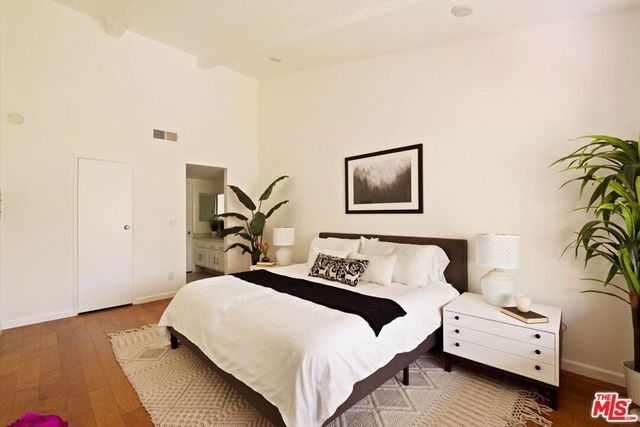 2700 Cahuenga Boulevard 4303, Los Angeles, CA 90068