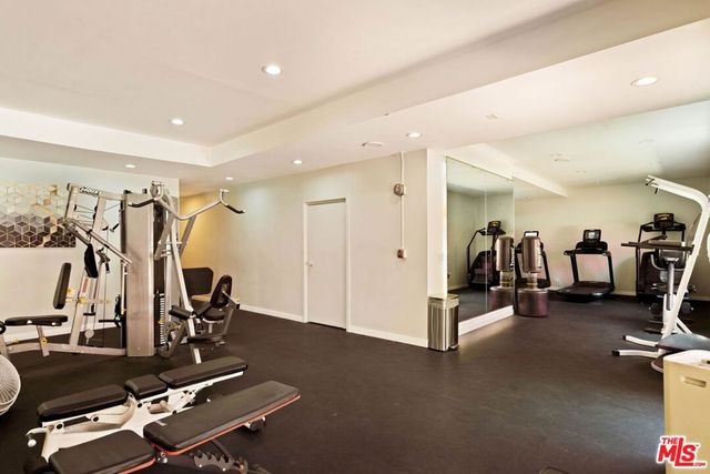 2700 Cahuenga Boulevard 4303, Los Angeles, CA 90068