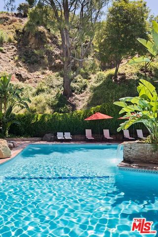 2700 Cahuenga Boulevard 4303, Los Angeles, CA 90068