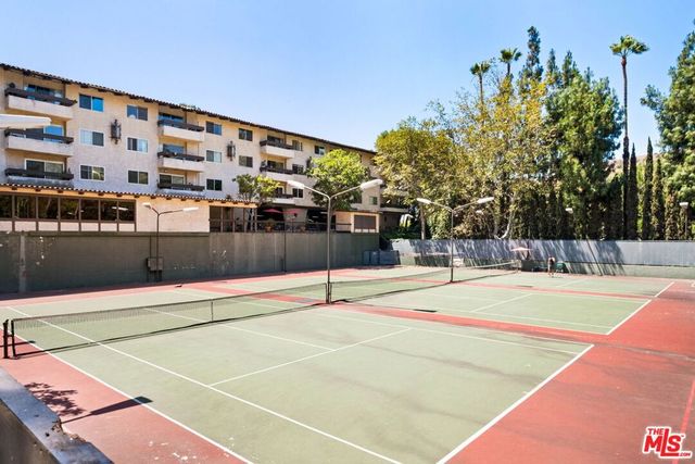 2700 Cahuenga Boulevard 4303, Los Angeles, CA 90068