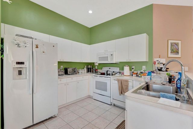 6835 WINSLOW STREET, Sarasota, FL 34243