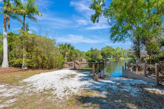 6835 WINSLOW STREET, Sarasota, FL 34243