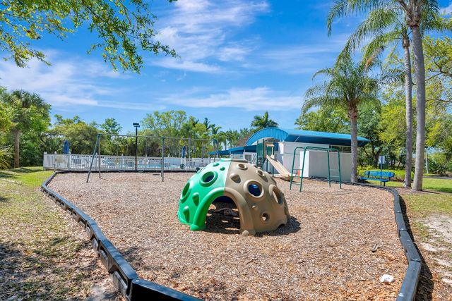 6835 WINSLOW STREET, Sarasota, FL 34243