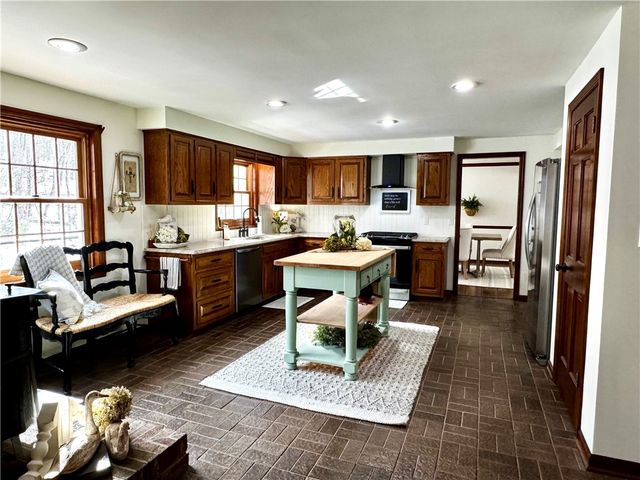 273 Rockdale Road, Penn Twp, PA 16002