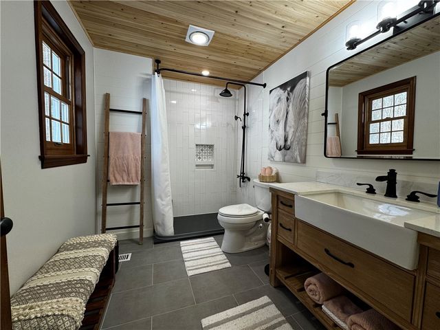 273 Rockdale Road, Penn Twp, PA 16002