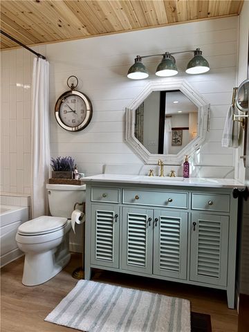 273 Rockdale Road, Penn Twp, PA 16002