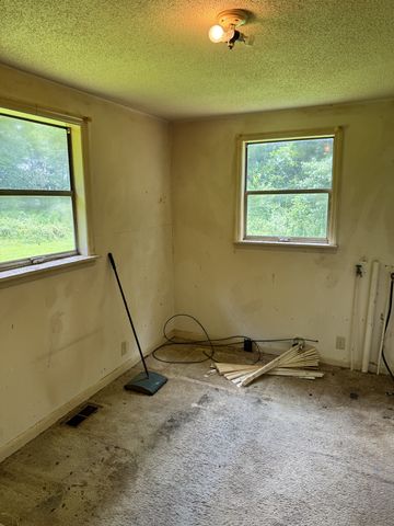 107 Coffey St, Wartrace, TN 37183