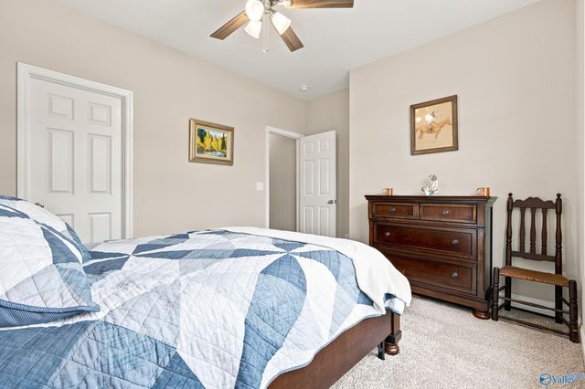 29216 Crawfish Drive NW, Harvest, AL 35749