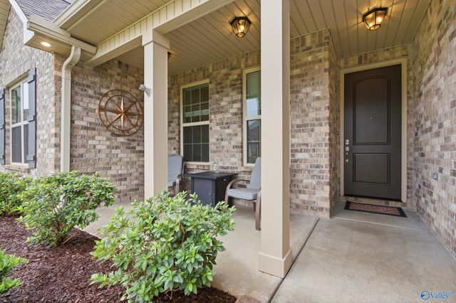 29216 Crawfish Drive NW, Harvest, AL 35749
