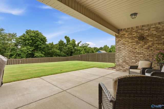 29216 Crawfish Drive NW, Harvest, AL 35749