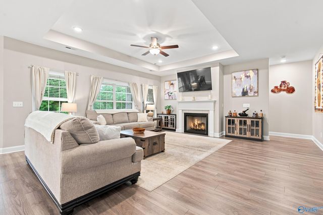 29216 Crawfish Drive NW, Harvest, AL 35749