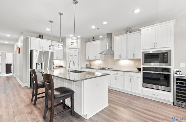 29216 Crawfish Drive NW, Harvest, AL 35749