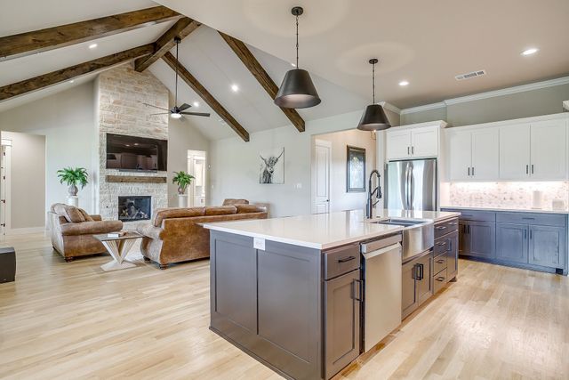 420 Cattlebaron Parc Drive, Fort Worth, TX 76108