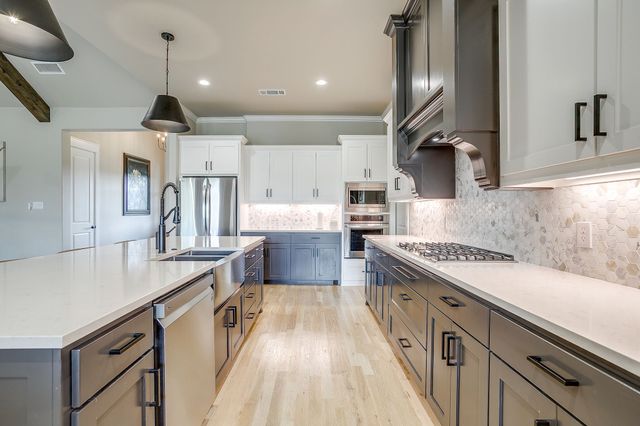 420 Cattlebaron Parc Drive, Fort Worth, TX 76108