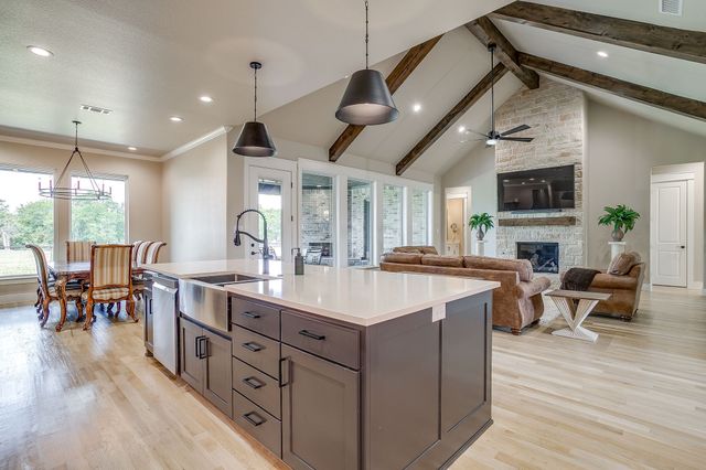 420 Cattlebaron Parc Drive, Fort Worth, TX 76108