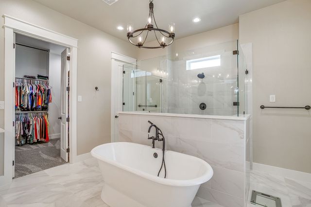 420 Cattlebaron Parc Drive, Fort Worth, TX 76108