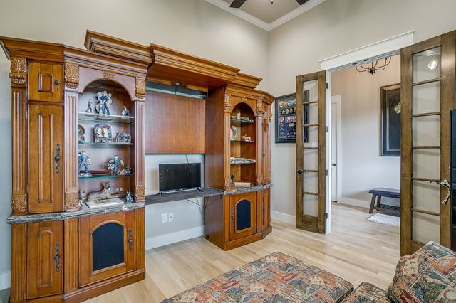420 Cattlebaron Parc Drive, Fort Worth, TX 76108