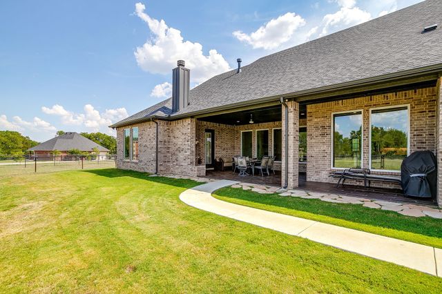 420 Cattlebaron Parc Drive, Fort Worth, TX 76108