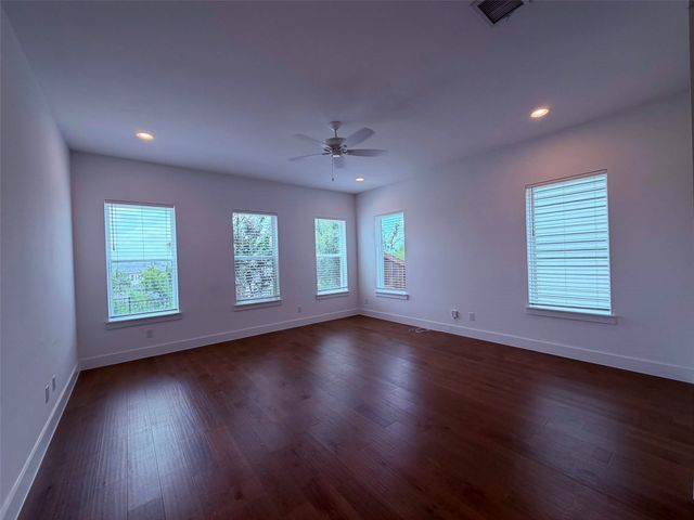 2232 Scenic Bluff Drive, Fort Worth, TX 76111