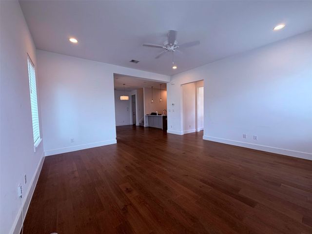2232 Scenic Bluff Drive, Fort Worth, TX 76111