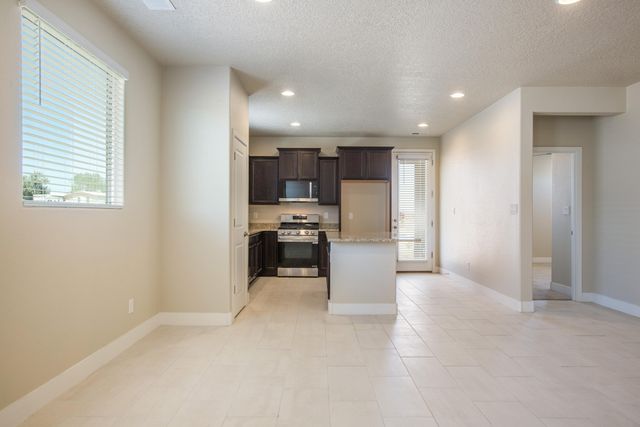 937 Northern Boulevard NE, Rio Rancho, NM 87124