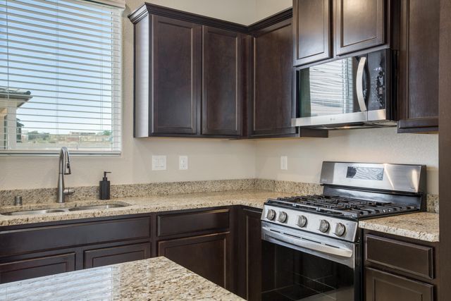 937 Northern Boulevard NE, Rio Rancho, NM 87124