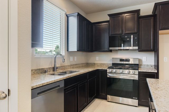 937 Northern Boulevard NE, Rio Rancho, NM 87124