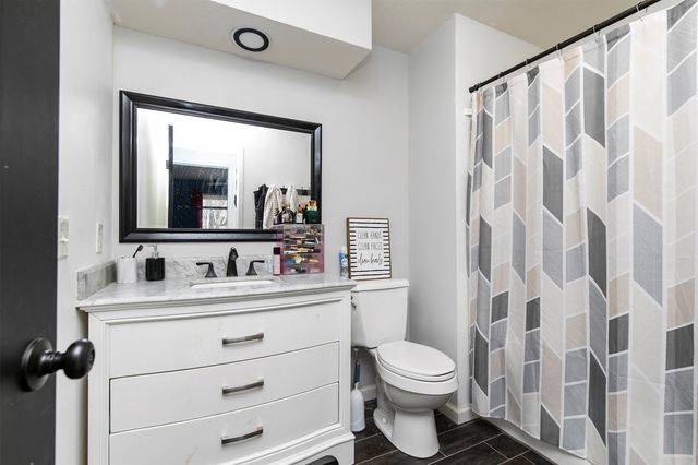 215 19th Avenue SW, Altoona, IA 50009