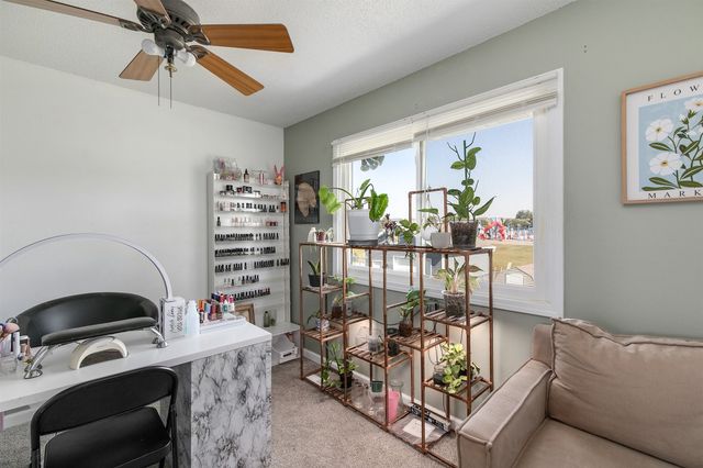 215 19th Avenue SW, Altoona, IA 50009