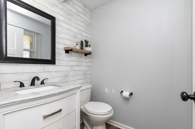 215 19th Avenue SW, Altoona, IA 50009