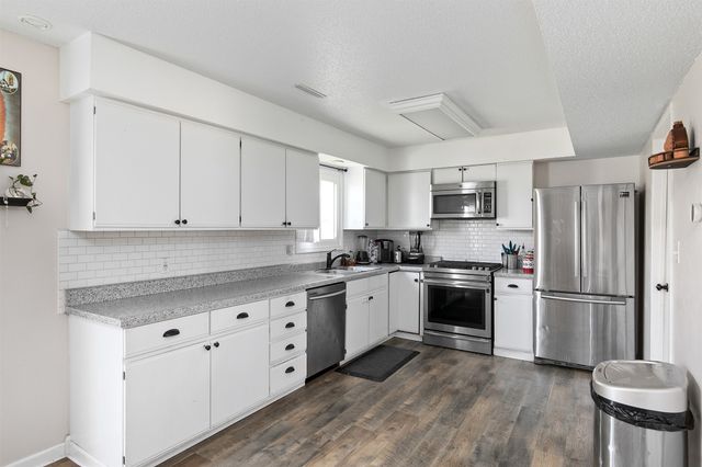 215 19th Avenue SW, Altoona, IA 50009